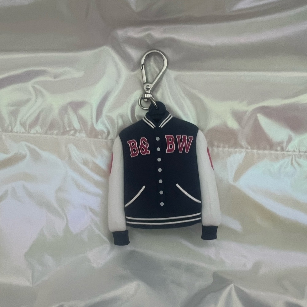 NWOT Bath and Body Works “90” Varsity Jacket PocketBac Clip Holder